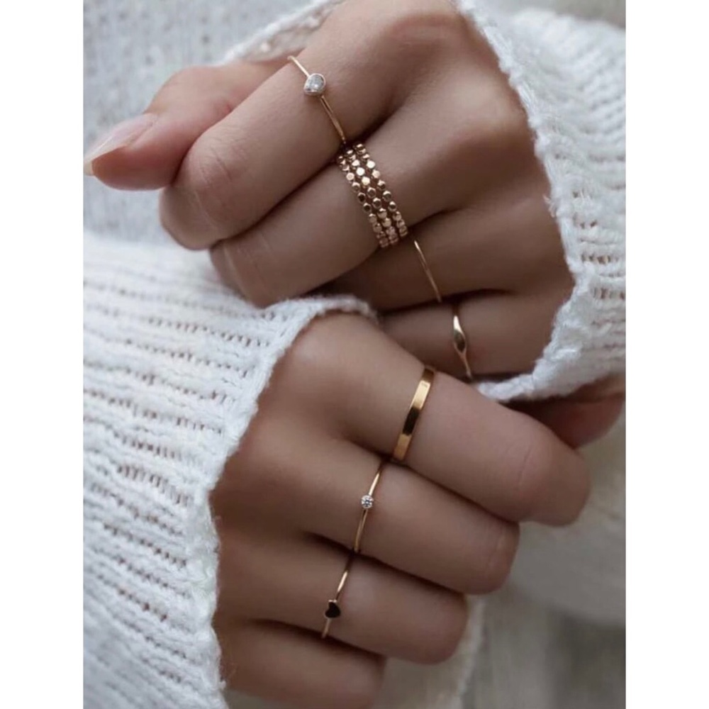 9 Gold Rings Set